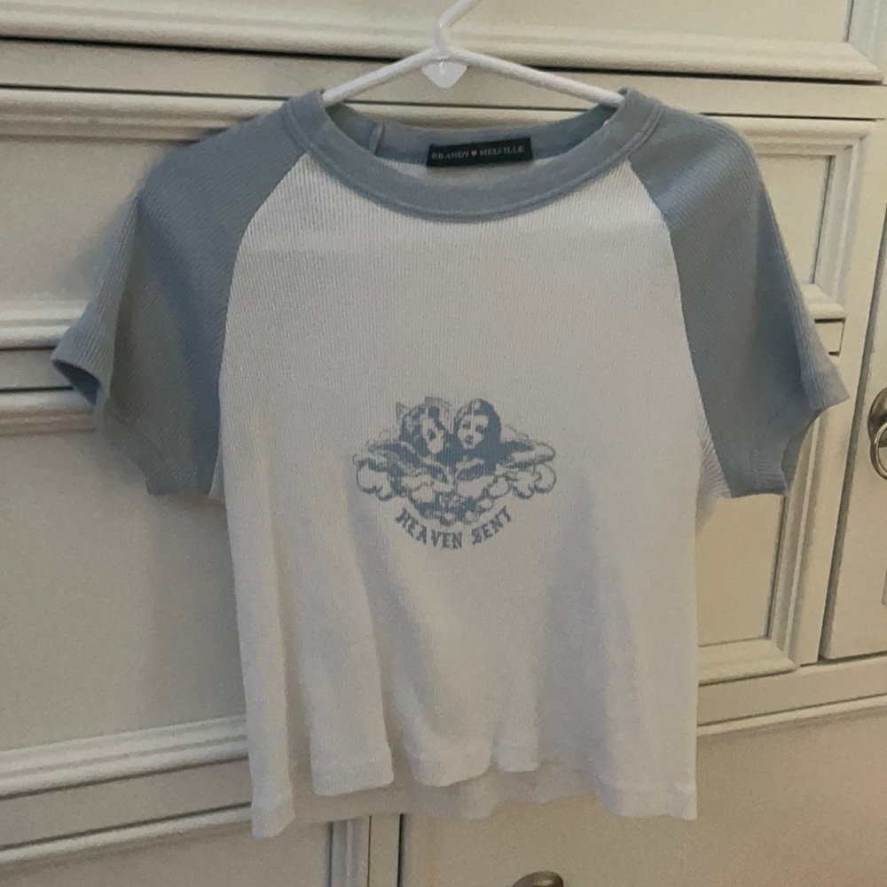 SUPER TRENDY WHITE CROP TOP (brandy melville)